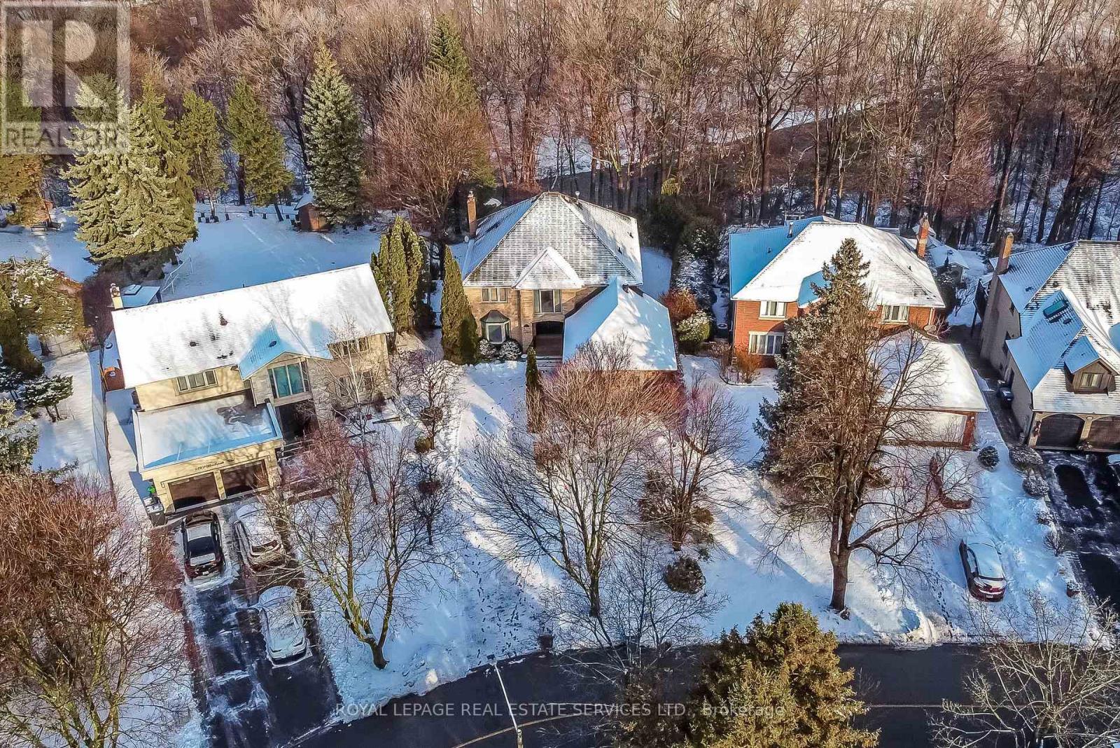 4261 Bridlepath Trail, Mississauga, ON - Outdoor