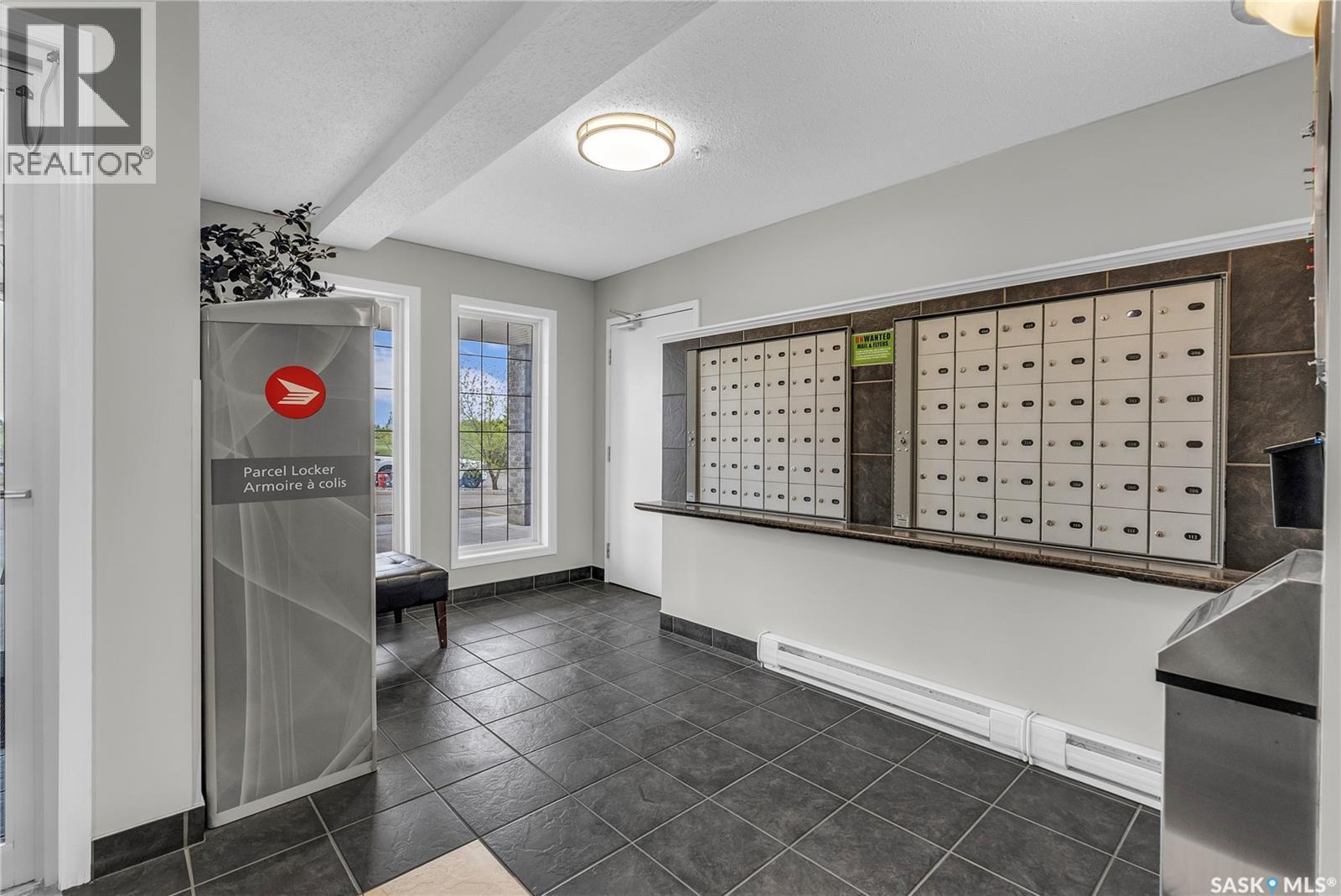 105 303 Lowe Road, Saskatoon, SK - Indoor Photo Showing Other Room