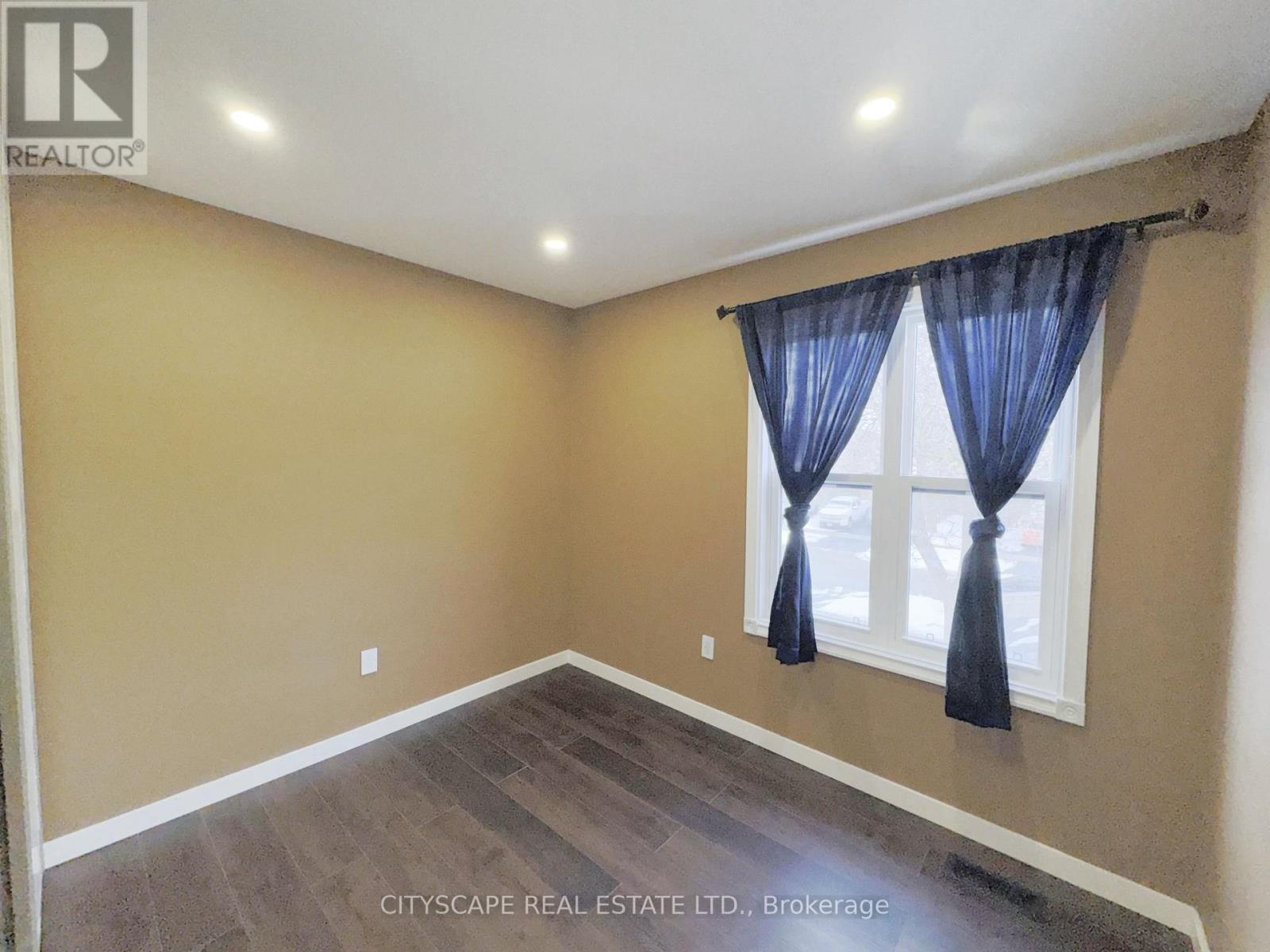 Bedroom #2 - 4064 Teakwood Drive, Mississauga, ON - Indoor Photo Showing Other Room