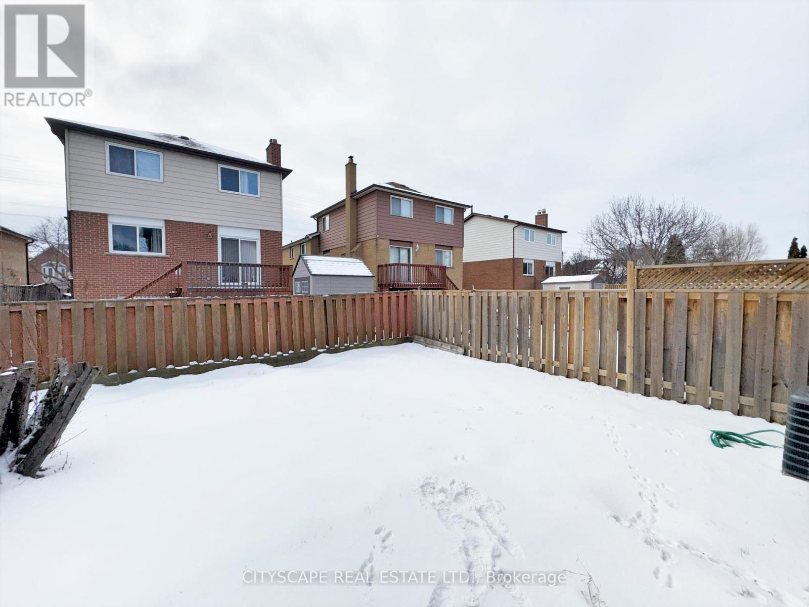 Fully Fenced Back Yard - 4064 Teakwood Drive, Mississauga, ON - Outdoor
