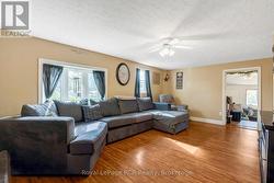 Sizeable living room -