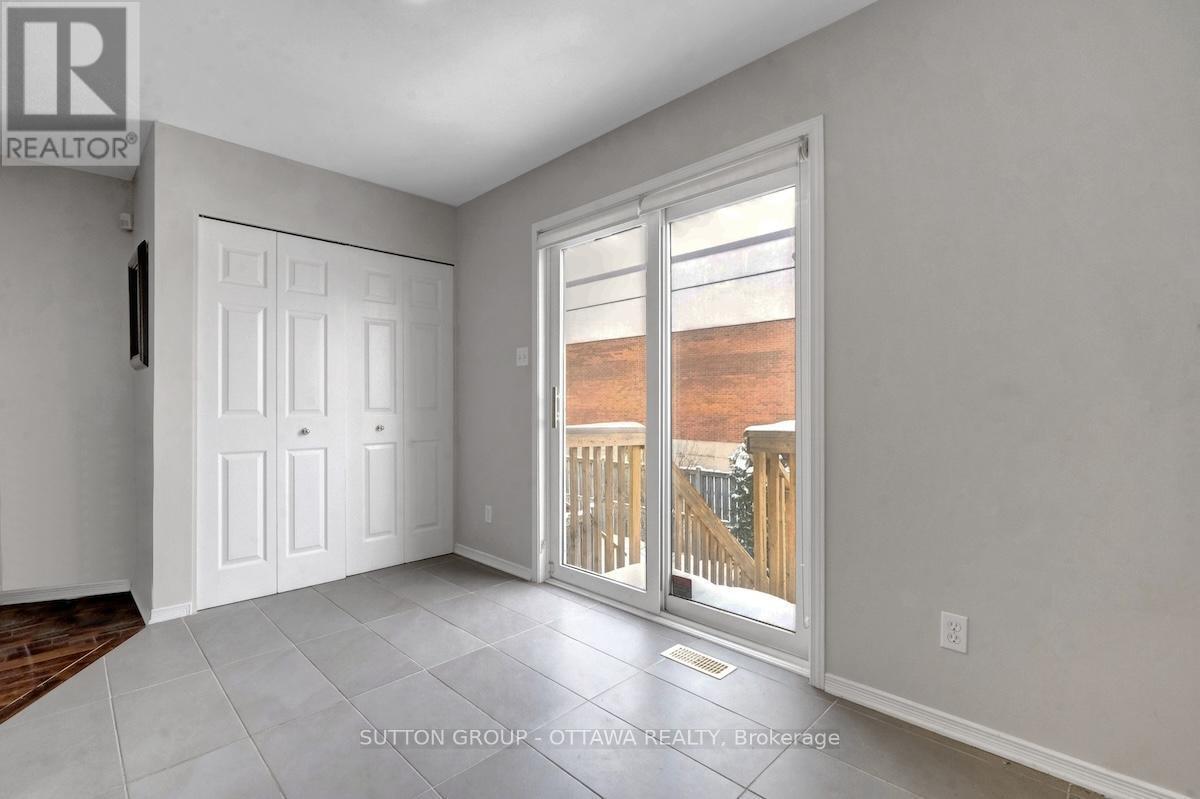 17 Glenhaven Private, Ottawa, ON - Indoor Photo Showing Other Room