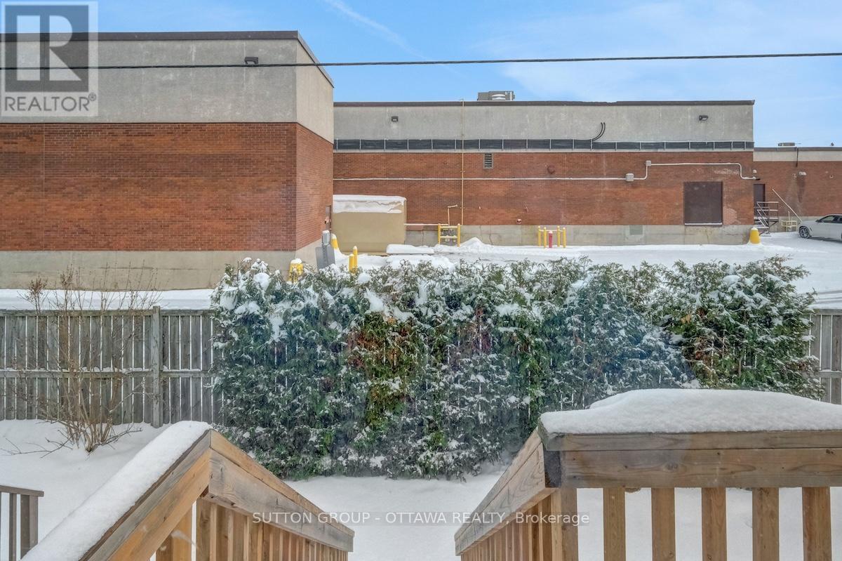 17 Glenhaven Private, Ottawa, ON - Outdoor