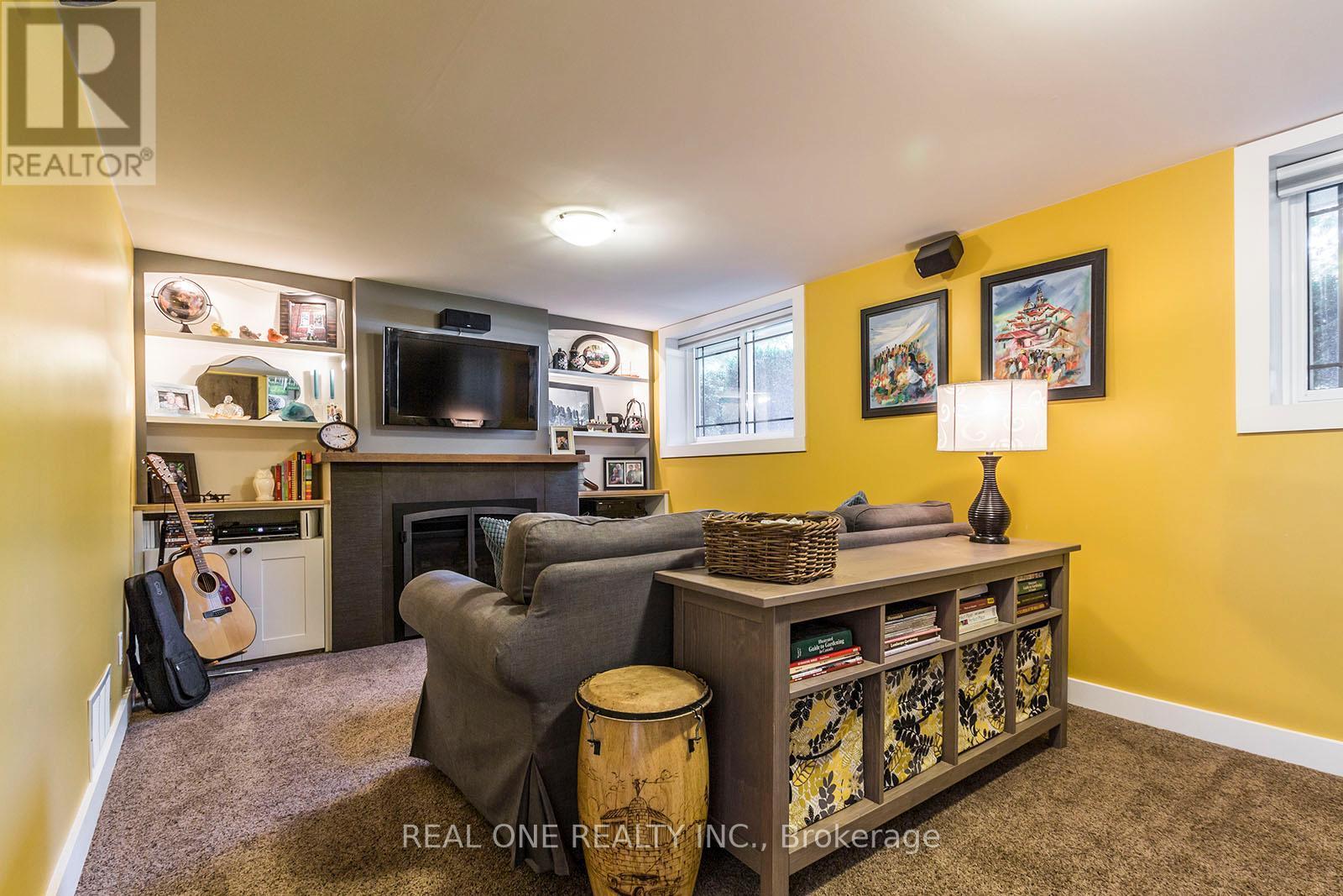 5222 Bromley Road, Burlington, ON - Indoor Photo Showing Other Room