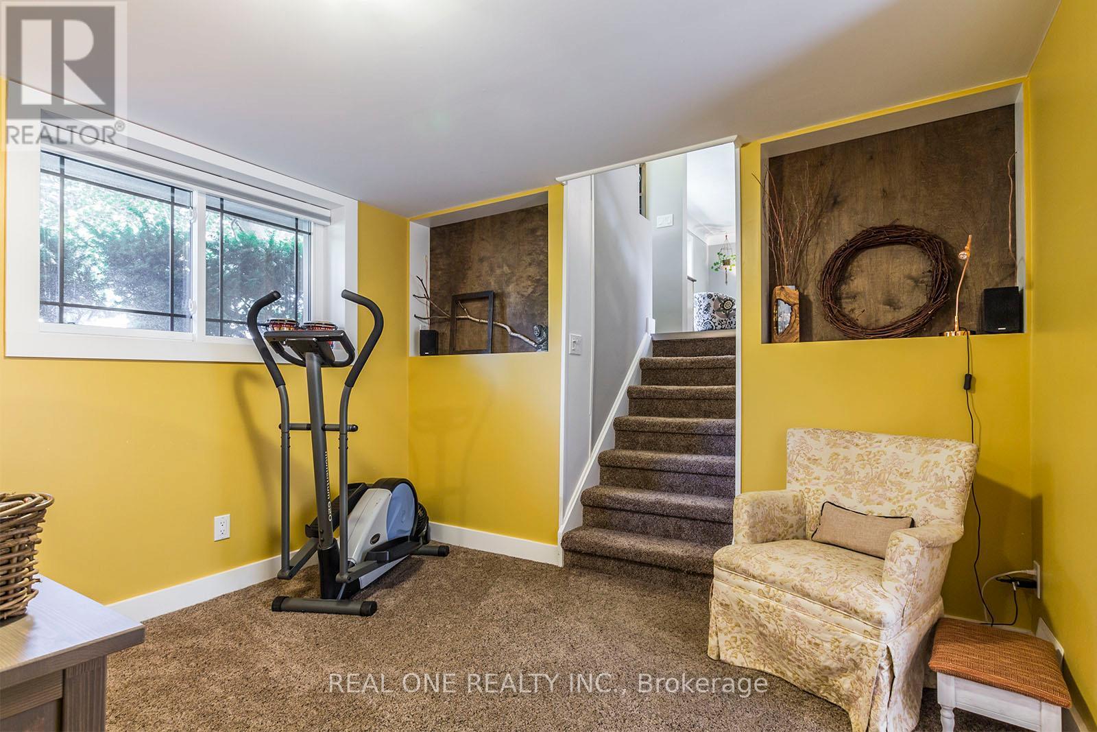 5222 Bromley Road, Burlington, ON - Indoor Photo Showing Gym Room