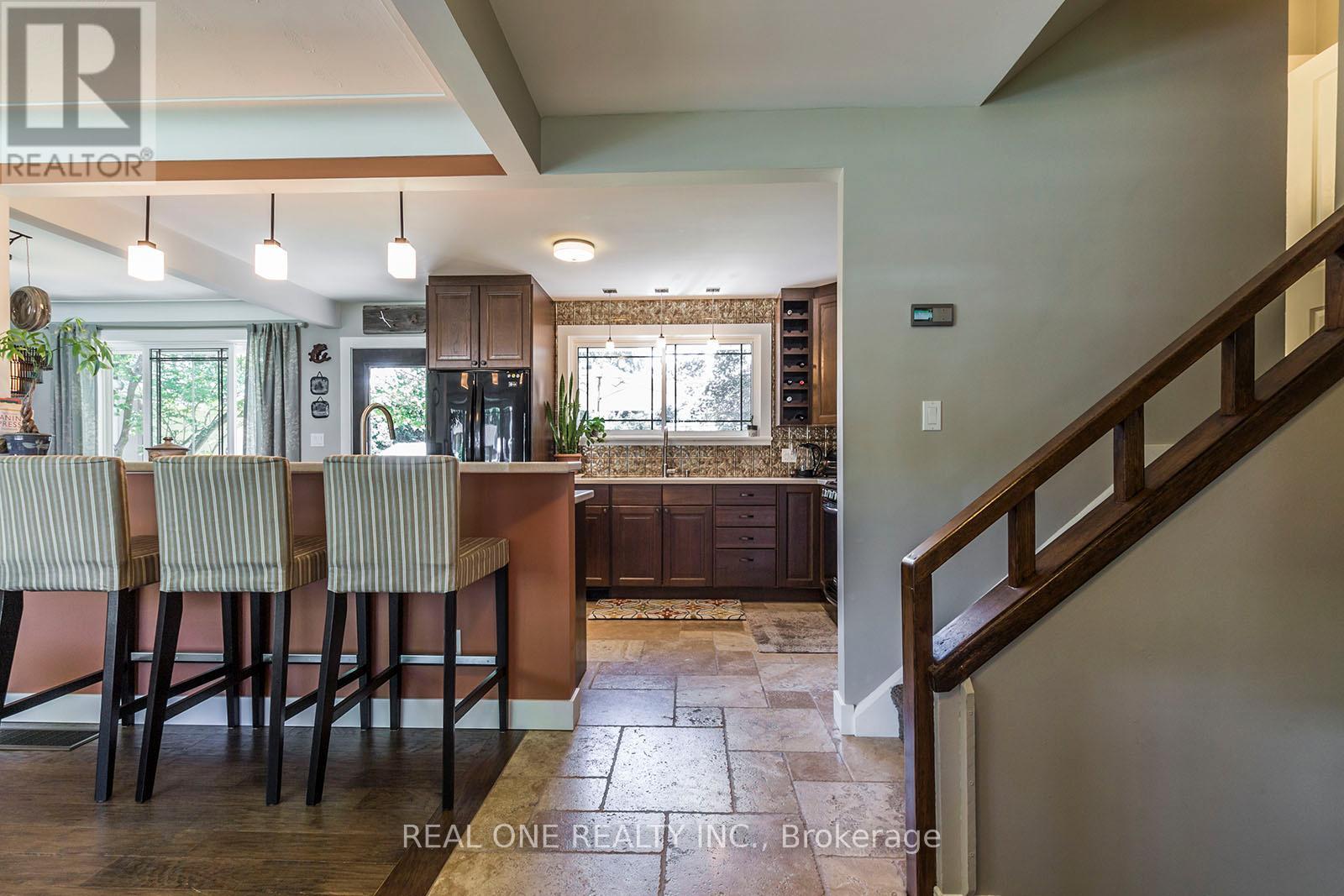 5222 Bromley Road, Burlington, ON - Indoor Photo Showing Other Room