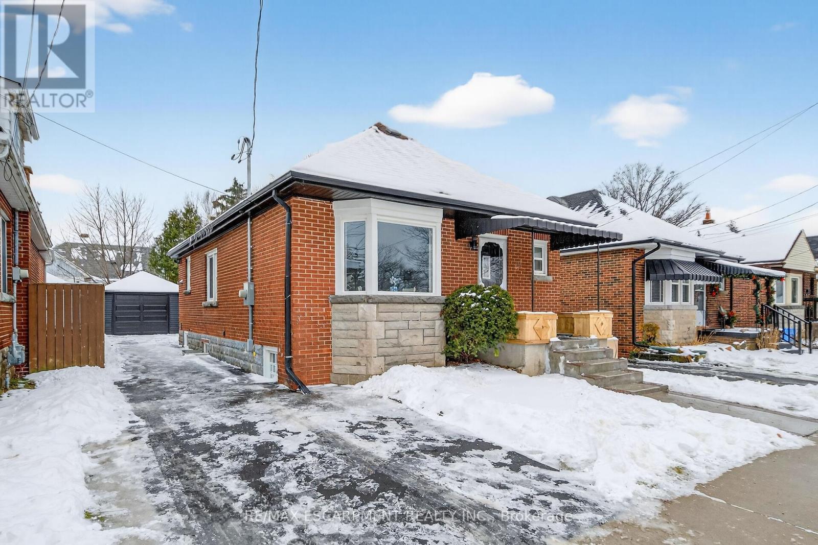 150 Brucedale Avenue E, Hamilton, ON - Outdoor