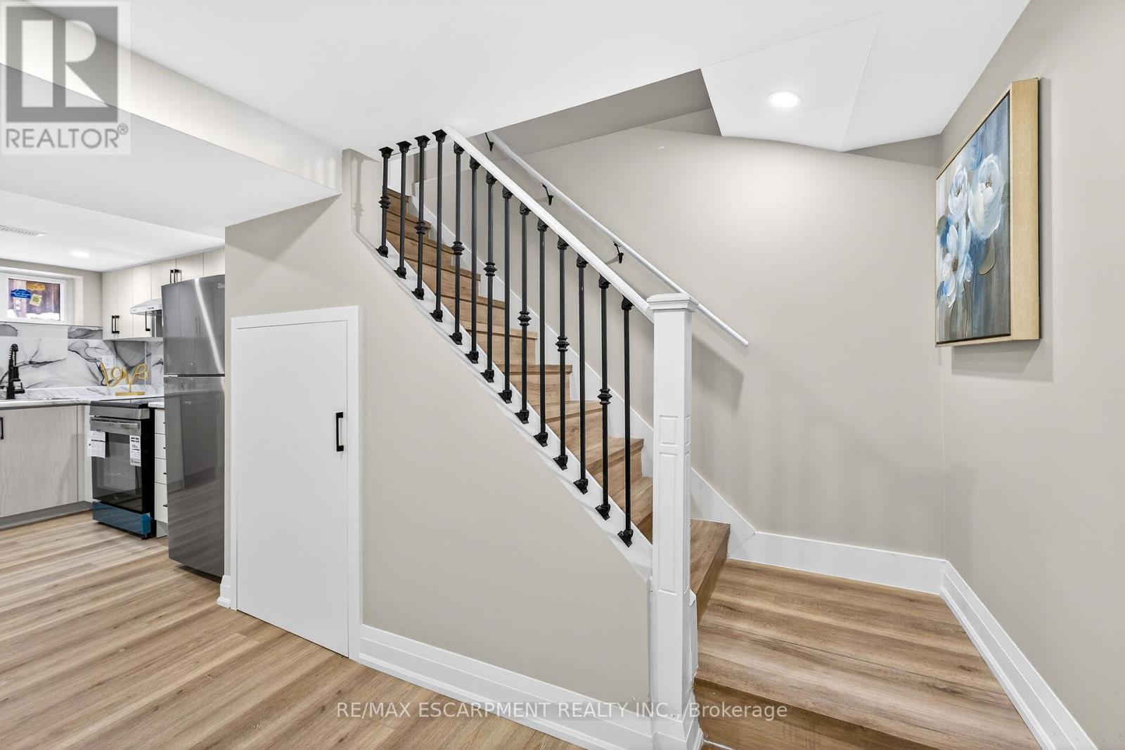 150 Brucedale Avenue E, Hamilton, ON - Indoor Photo Showing Other Room