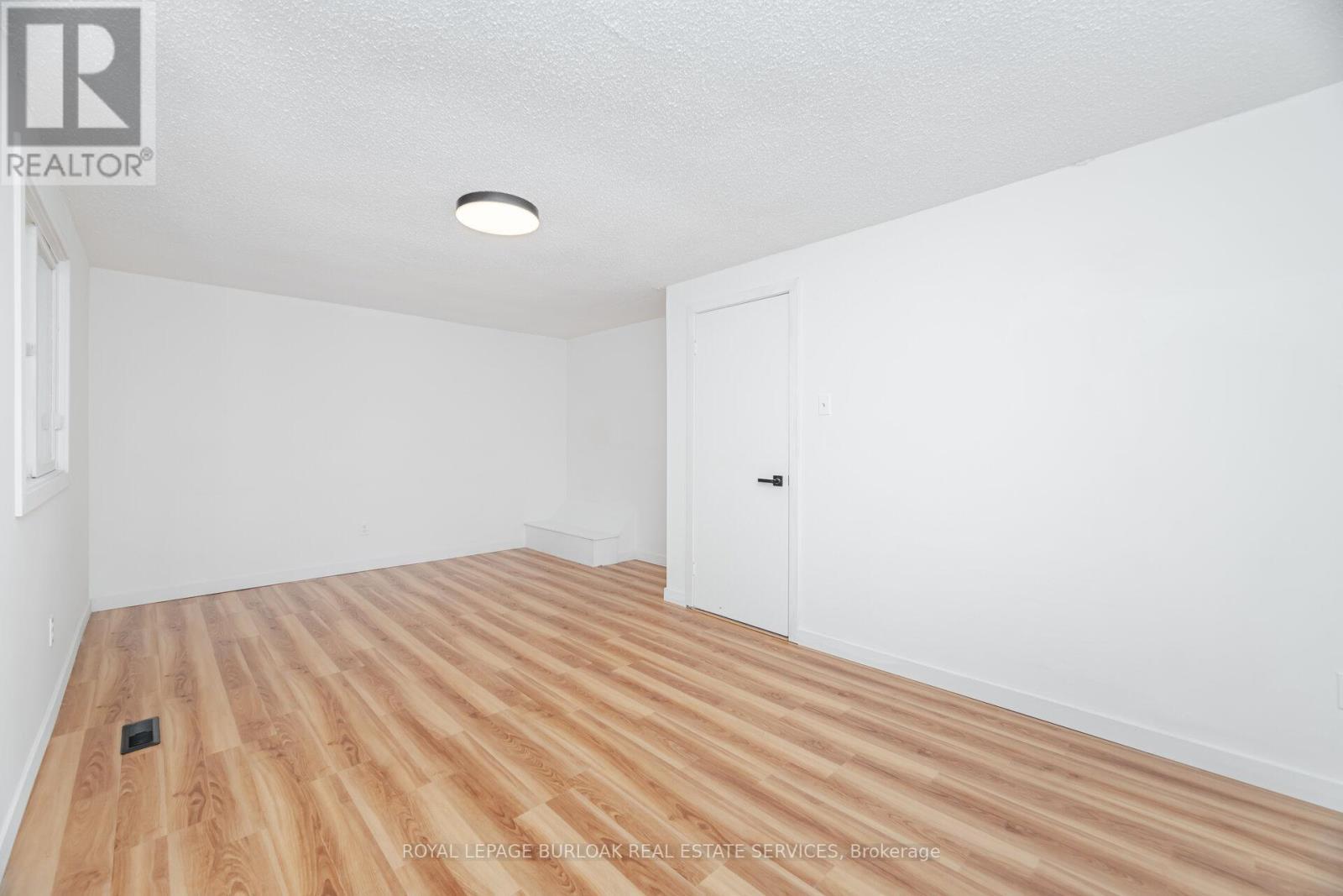 21 Horning Drive, Hamilton, ON - Indoor Photo Showing Other Room