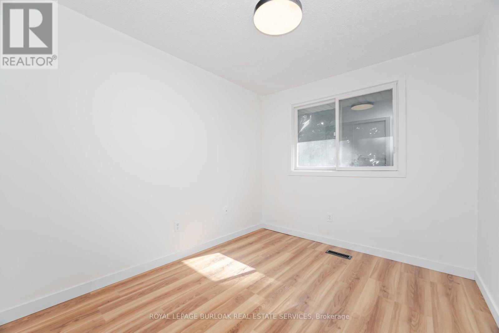 21 Horning Drive, Hamilton, ON - Indoor Photo Showing Other Room