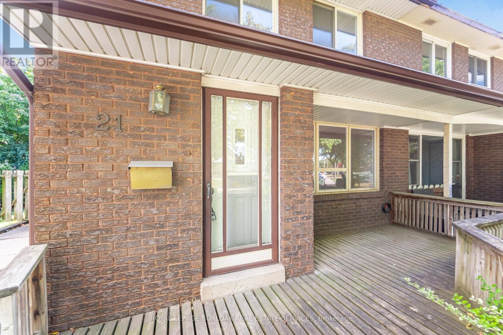 21 Horning Drive, Hamilton, ON - Outdoor With Deck Patio Veranda With Exterior