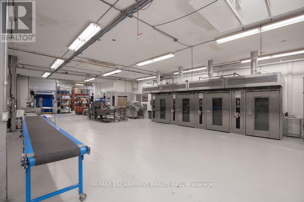 190 Hempstead Drive, Hamilton, ON