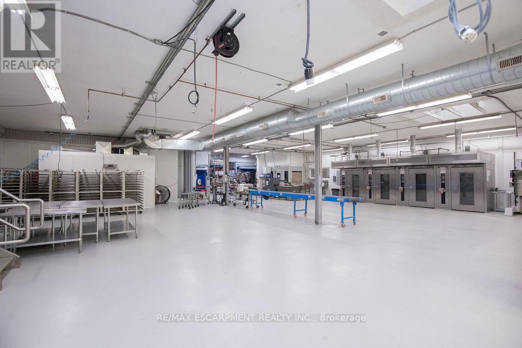 190 Hempstead Drive, Hamilton, ON