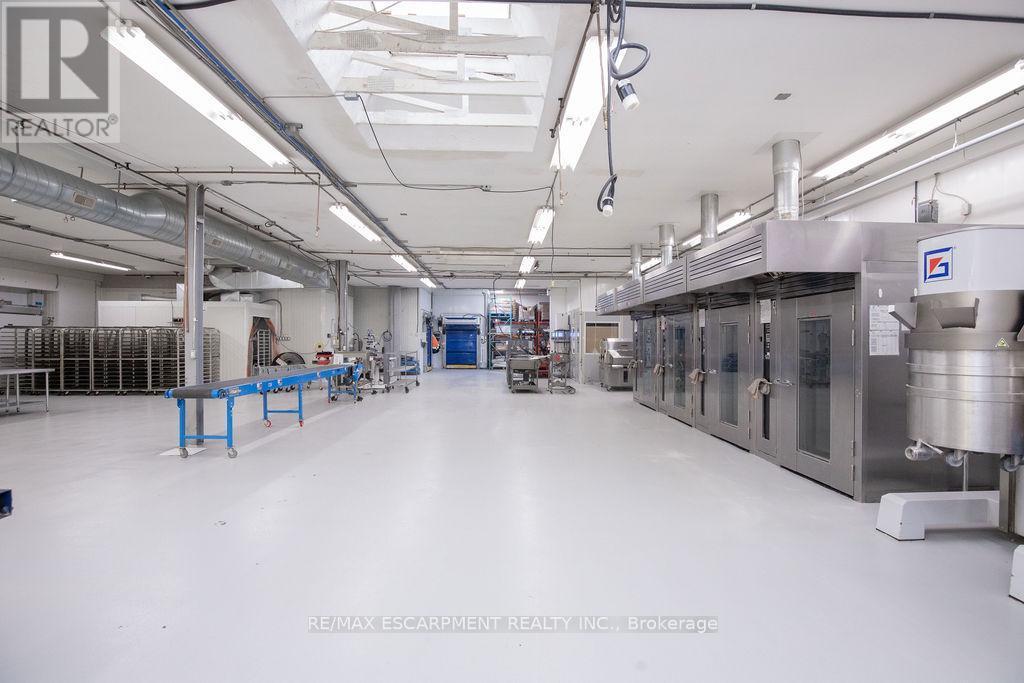 190 Hempstead Drive, Hamilton, ON