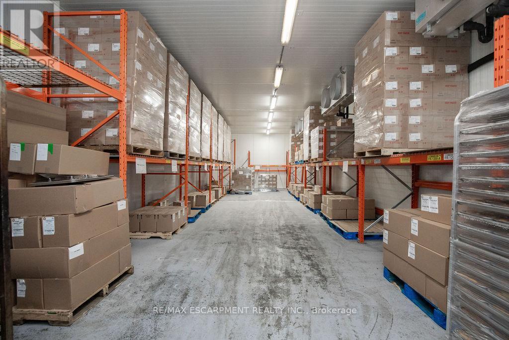 190 Hempstead Drive, Hamilton, ON