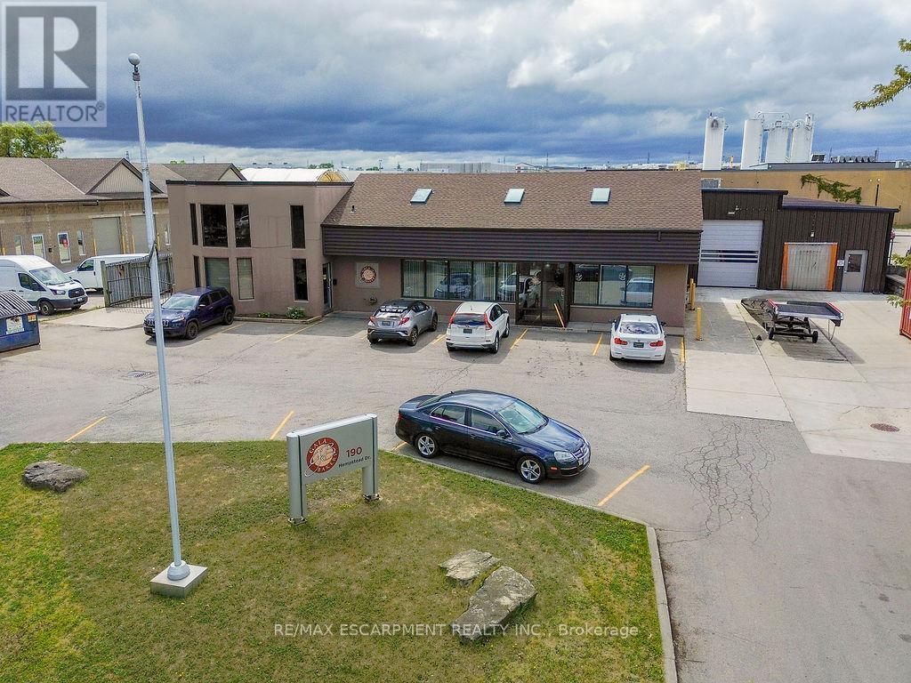 190 Hempstead Drive, Hamilton, ON