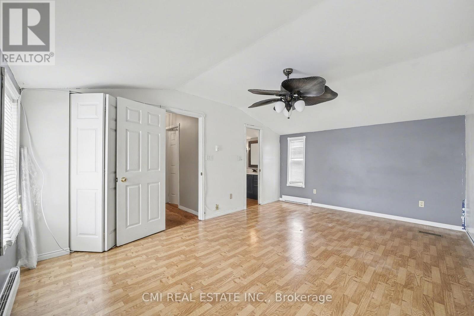 76 Main Street E, Mapleton, ON - Indoor Photo Showing Other Room