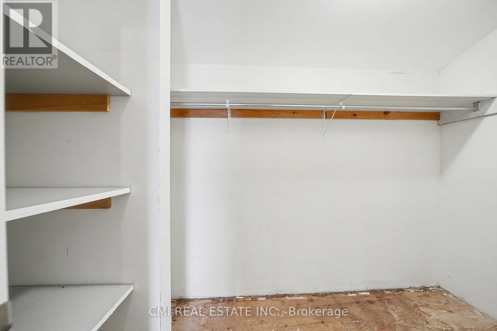 76 Main Street E, Mapleton, ON - Indoor With Storage