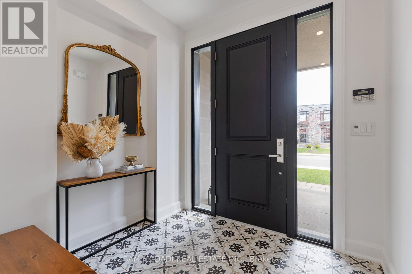 4 Iroquois Avenue, Mississauga, ON - Indoor Photo Showing Other Room