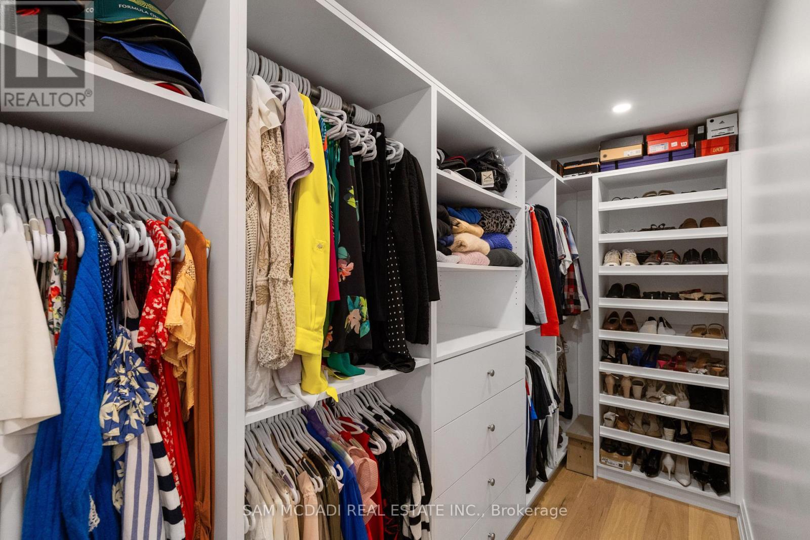 4 Iroquois Avenue, Mississauga, ON - Indoor With Storage