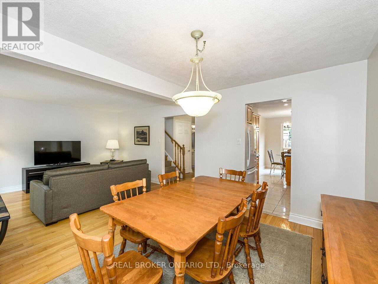 7223 Bendigo Circle, Mississauga, ON - Indoor Photo Showing Dining Room
