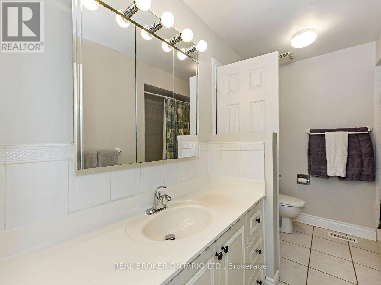7223 Bendigo Circle, Mississauga, ON - Indoor Photo Showing Bathroom