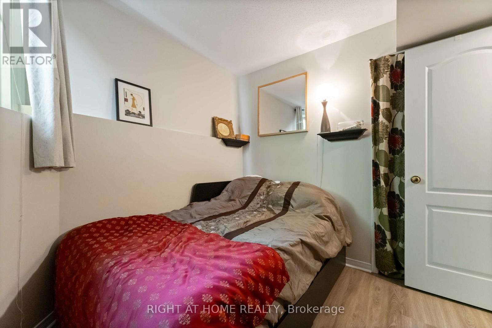 67 Strathaven Private, Ottawa, ON - Indoor Photo Showing Bedroom