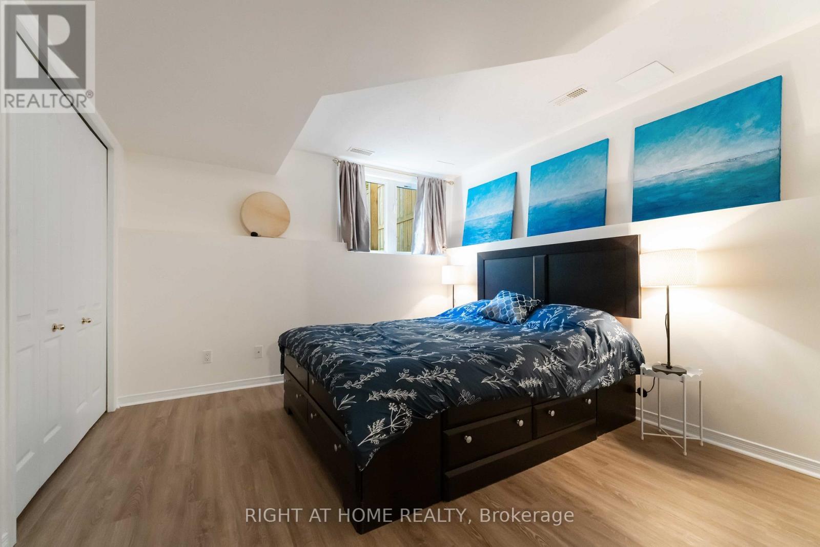 67 Strathaven Private, Ottawa, ON - Indoor Photo Showing Bedroom