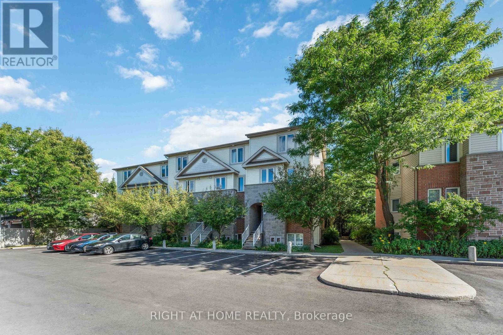 67 Strathaven Private, Ottawa, ON - Outdoor