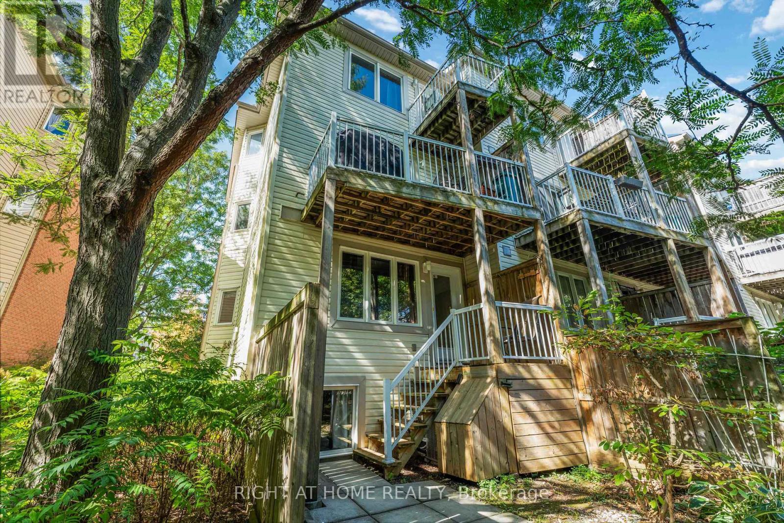 67 Strathaven Private, Ottawa, ON - Outdoor