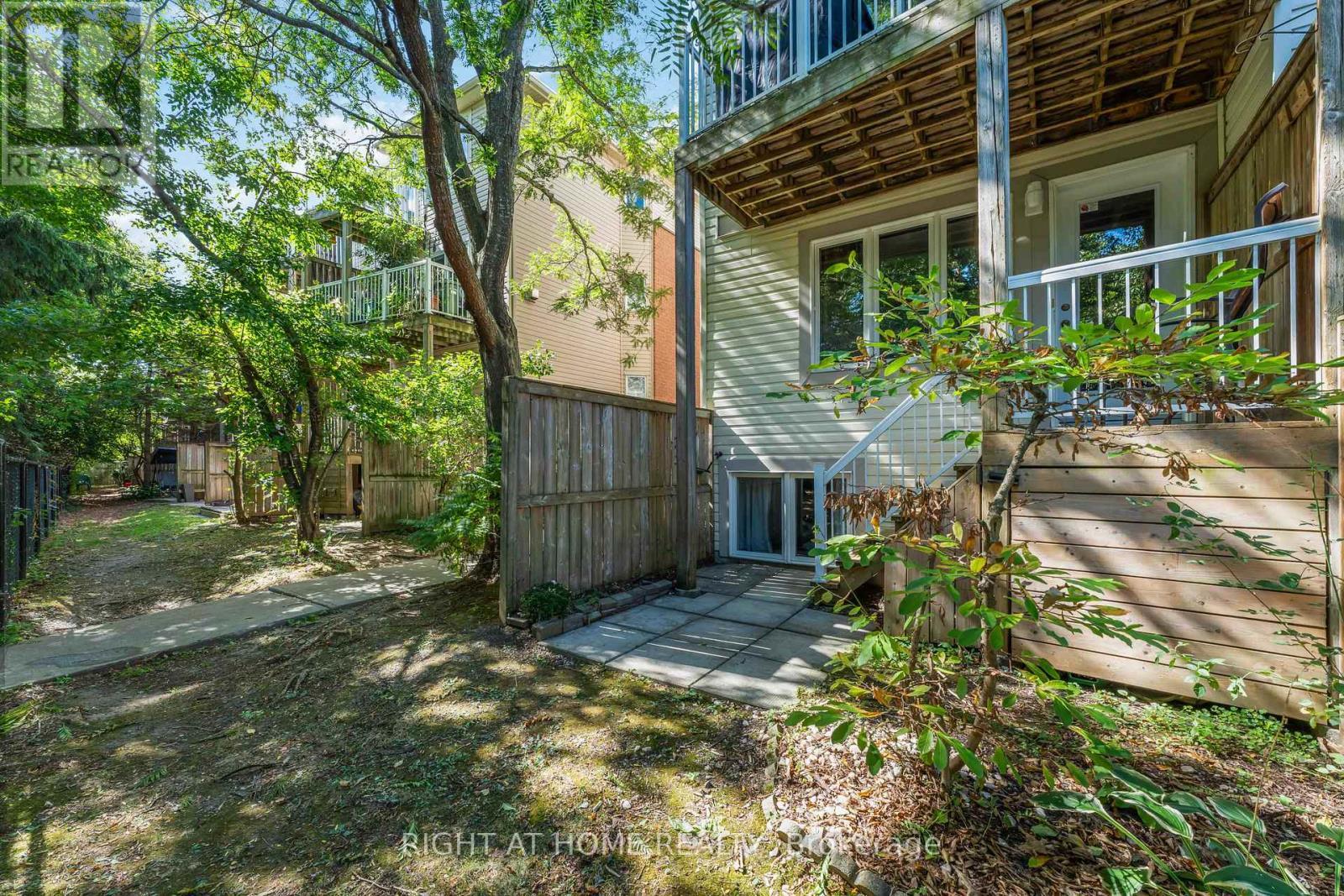 67 Strathaven Private, Ottawa, ON - Outdoor