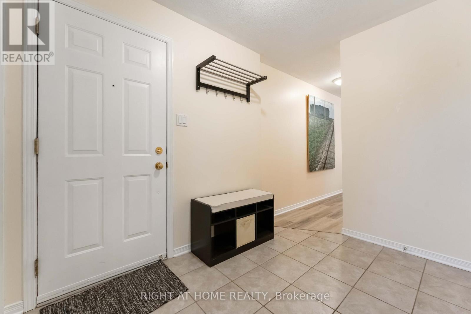 67 Strathaven Private, Ottawa, ON - Indoor Photo Showing Other Room