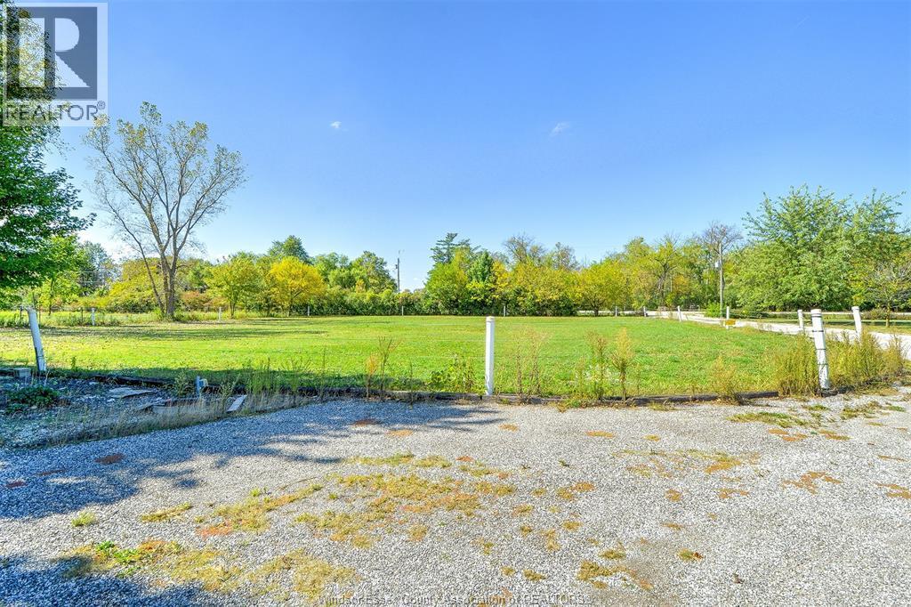 6400 Walker, Tecumseh, ON