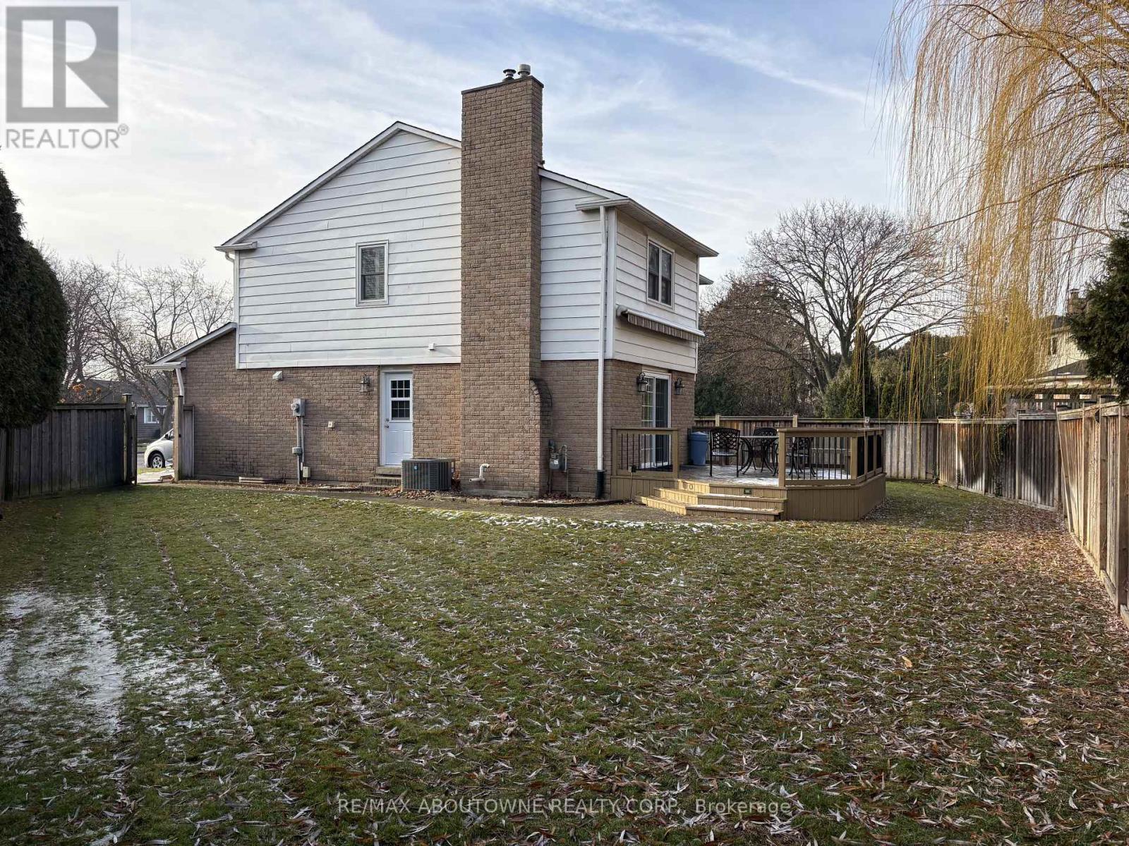 2179 Maplewood Drive, Burlington, ON - Outdoor
