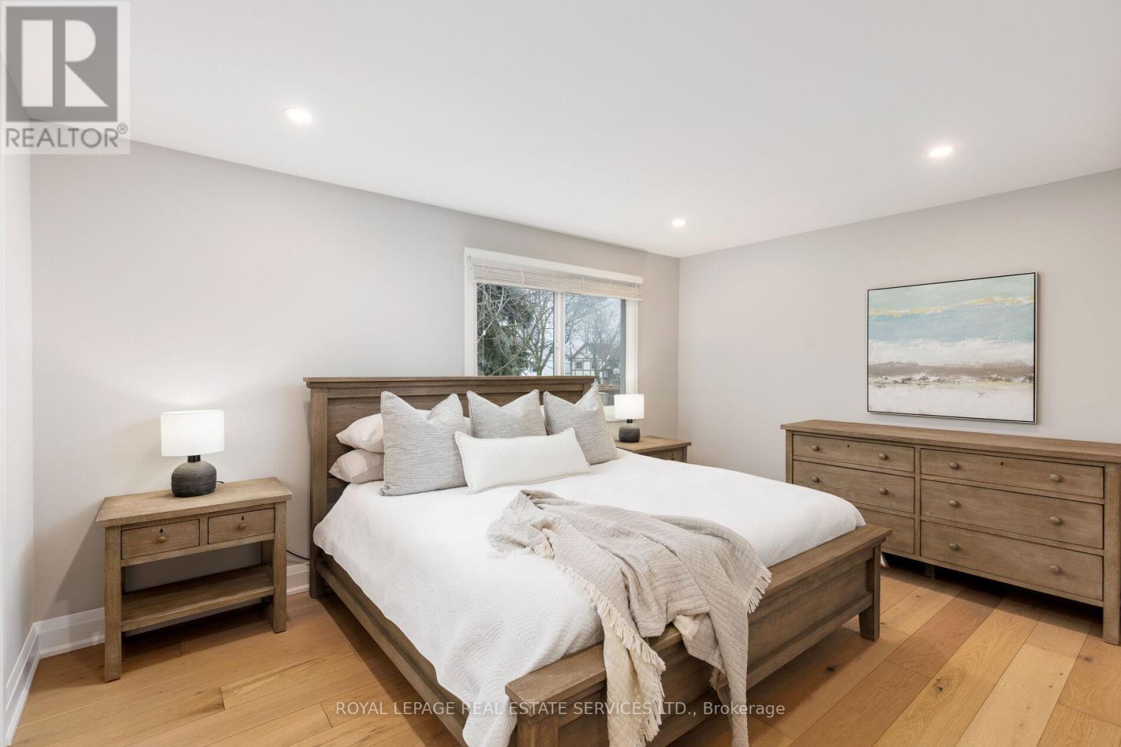 471 Sparling Crescent, Burlington, ON - Indoor Photo Showing Bedroom