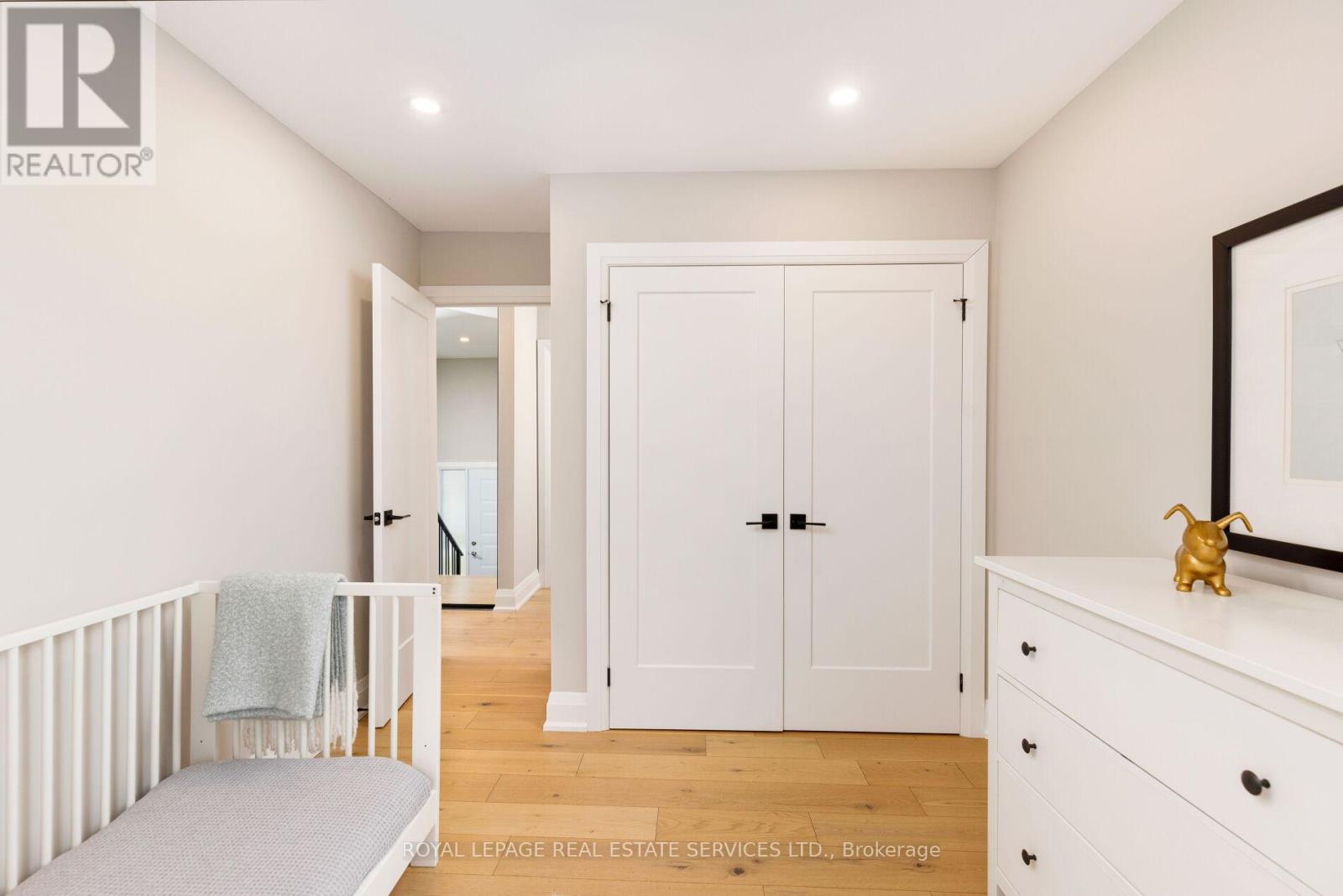 471 Sparling Crescent, Burlington, ON - Indoor Photo Showing Other Room