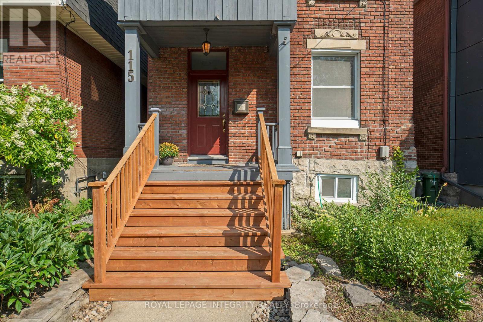 115 Springhurst Avenue, Ottawa, ON - Outdoor With Exterior