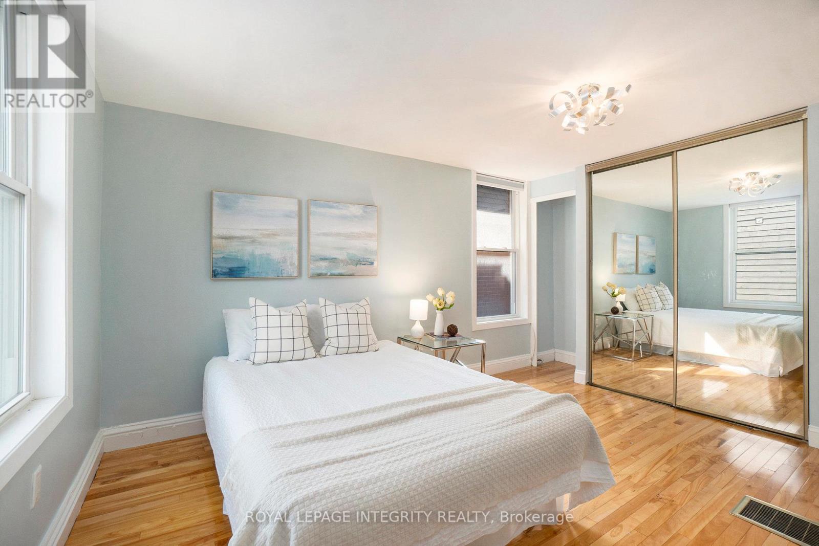 115 Springhurst Avenue, Ottawa, ON - Indoor Photo Showing Bedroom