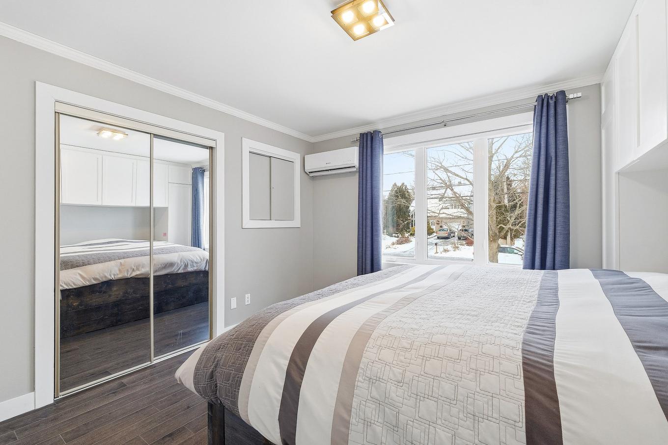 Chambre à coucher principale - 3709 Rue Pacific, Longueuil (Saint-Hubert), QC - Indoor Photo Showing Bedroom