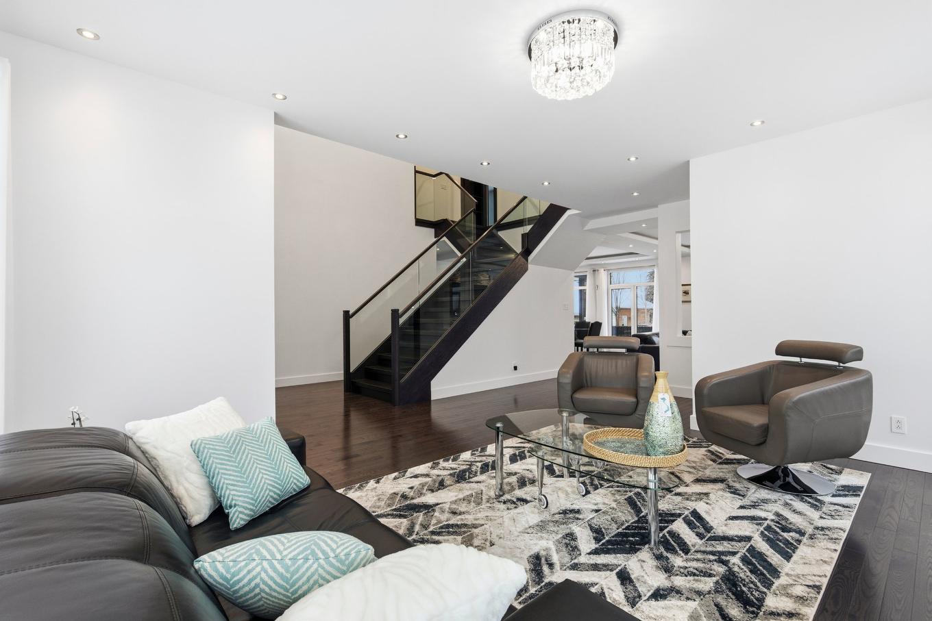 Living room - 4805 Rue De Lucerne, Montréal (Pierrefonds-Roxboro), QC - Indoor