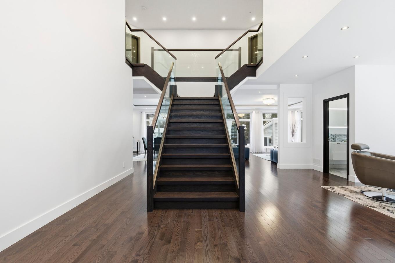 Staircase - 4805 Rue De Lucerne, Montréal (Pierrefonds-Roxboro), QC - Indoor Photo Showing Other Room