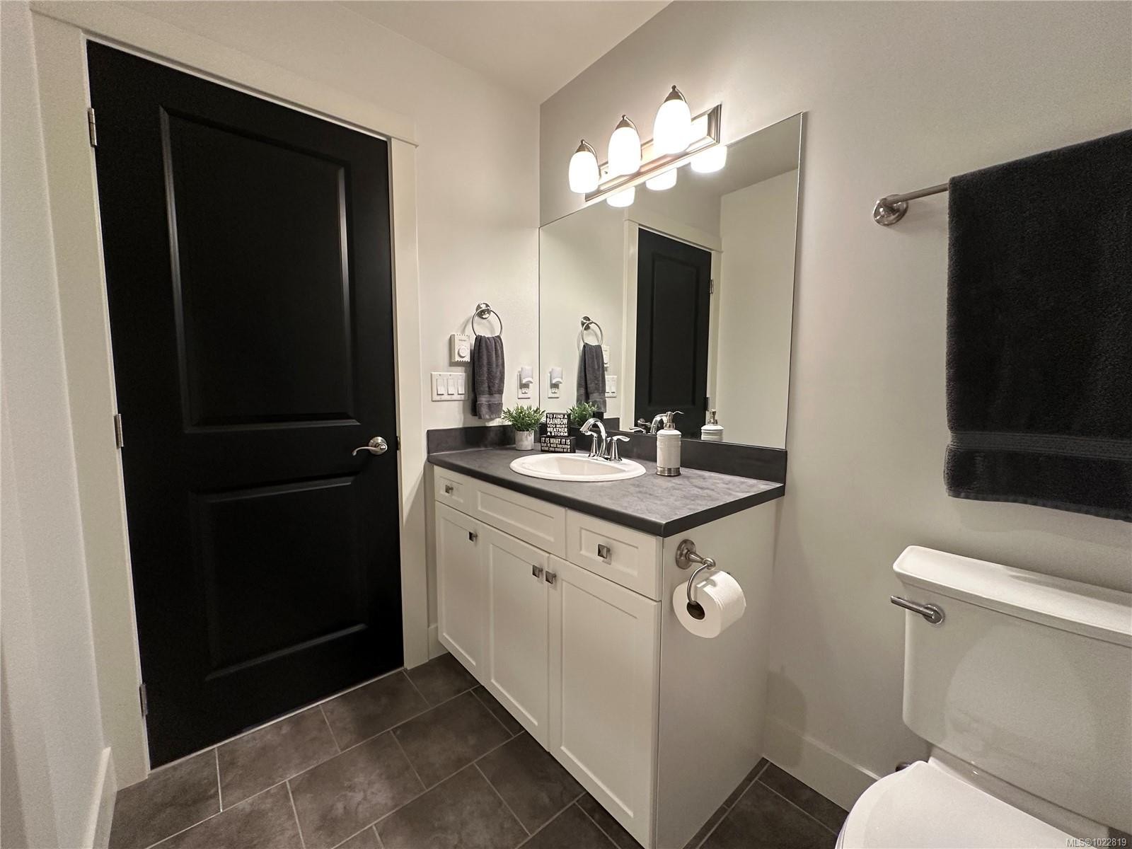 3-6183 Nitinat Way, Nanaimo, BC