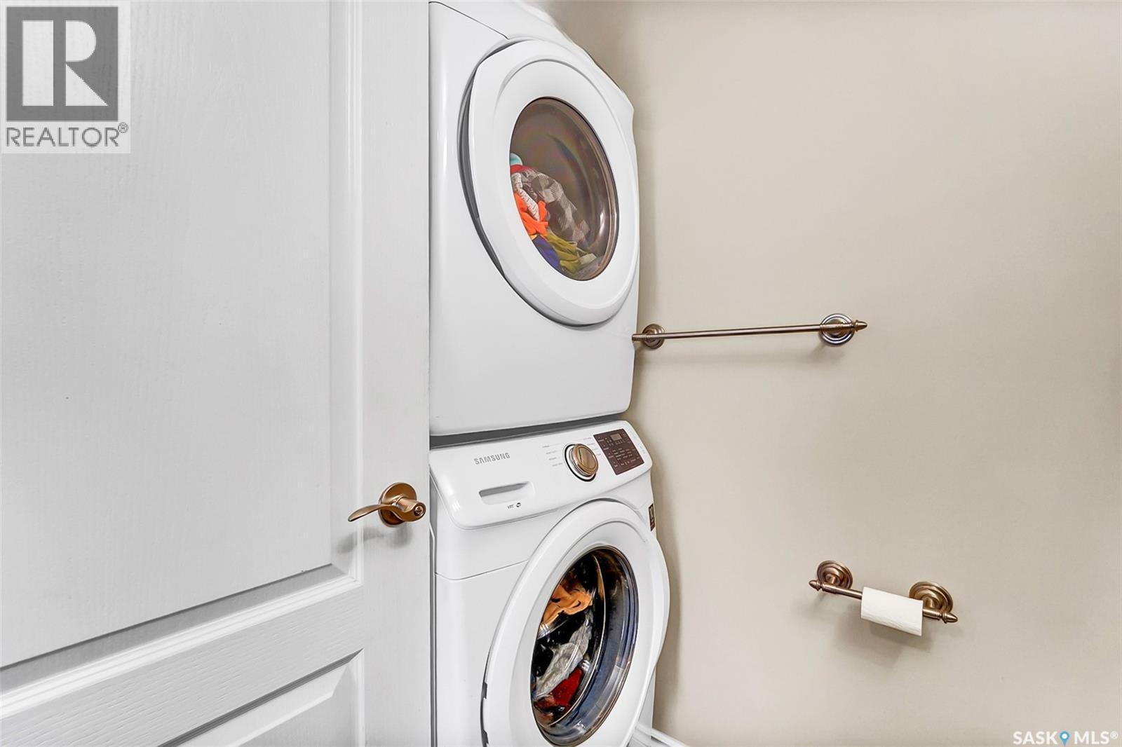 1042 Kloppenburg Bend, Saskatoon, SK