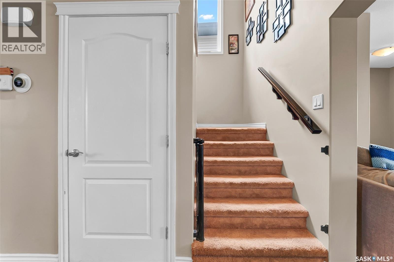 1042 Kloppenburg Bend, Saskatoon, SK