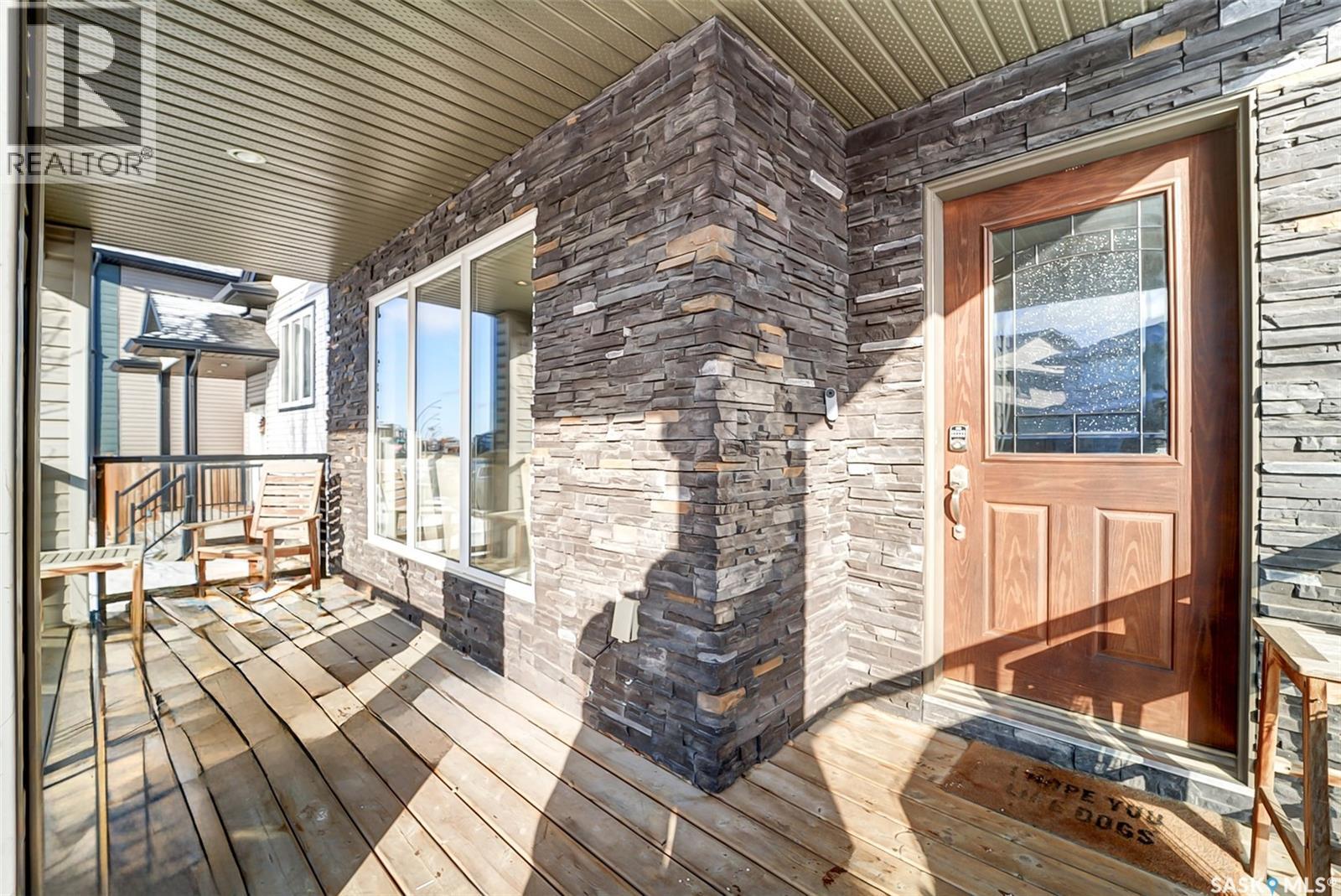 1042 Kloppenburg Bend, Saskatoon, SK