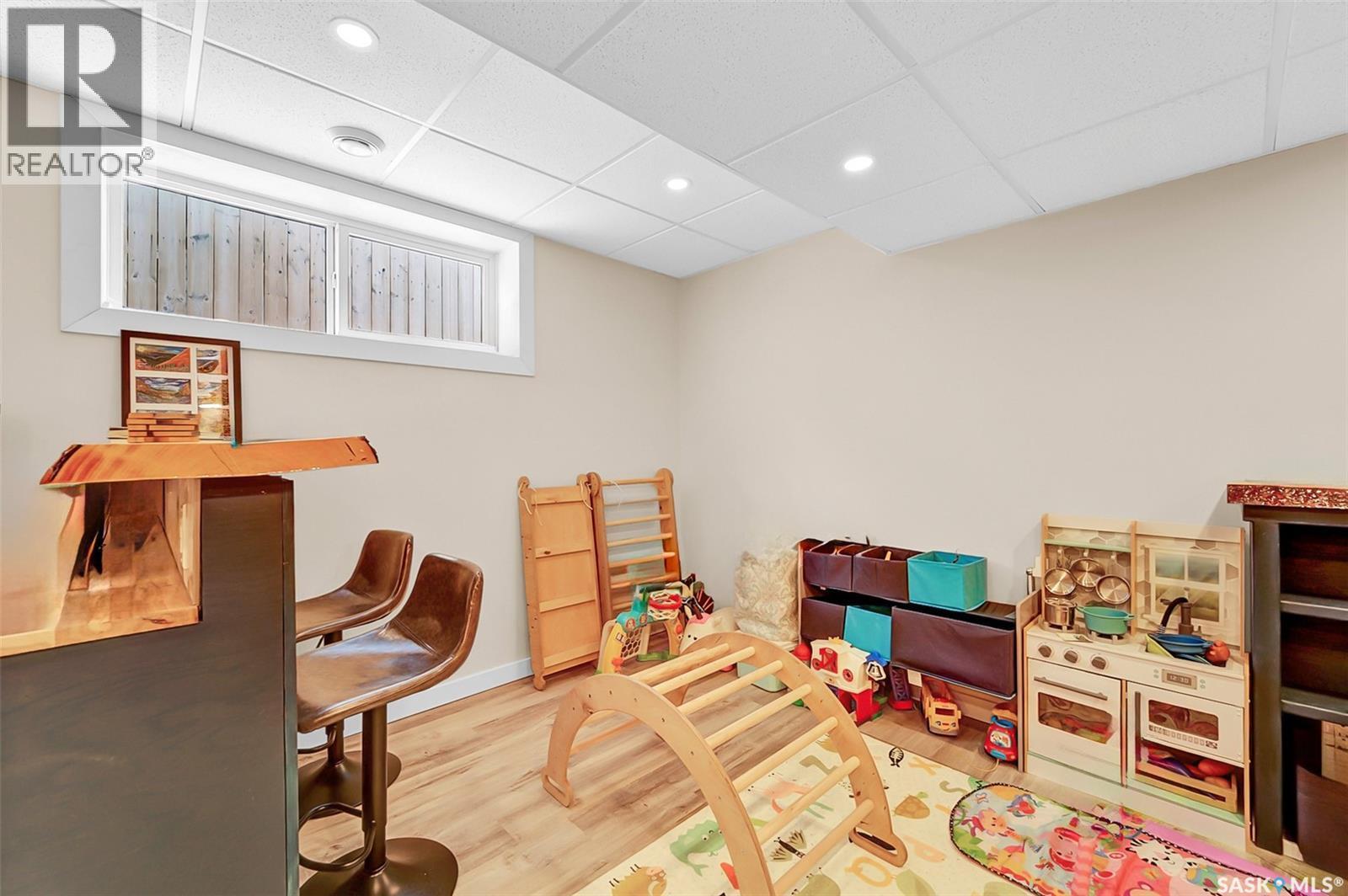 1042 Kloppenburg Bend, Saskatoon, SK