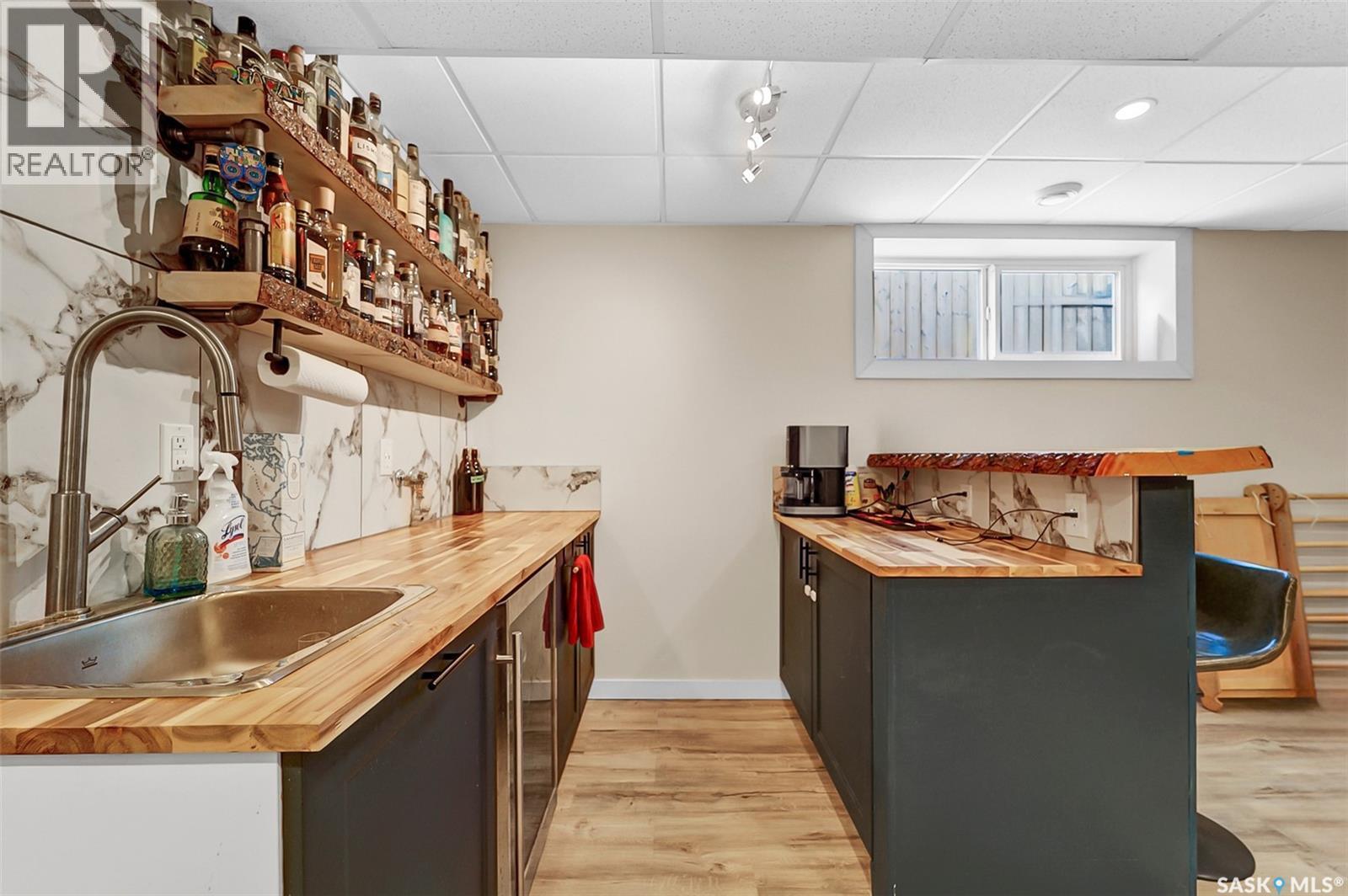 1042 Kloppenburg Bend, Saskatoon, SK