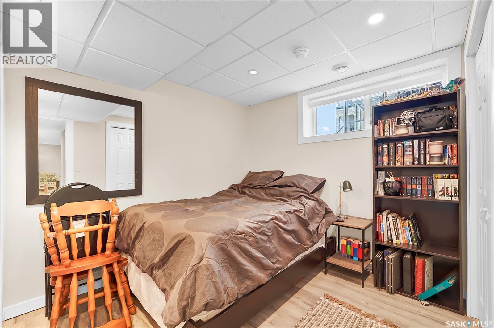 1042 Kloppenburg Bend, Saskatoon, SK