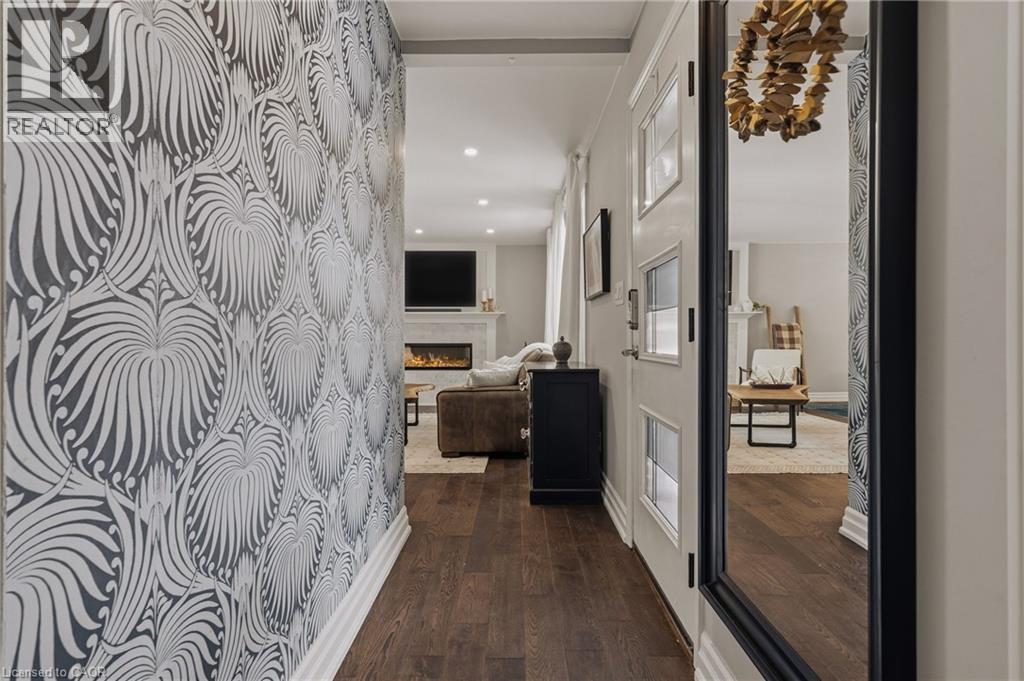 2424 Eileen Drive, Burlington, ON