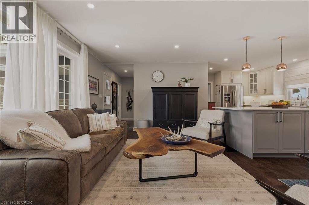 2424 Eileen Drive, Burlington, ON